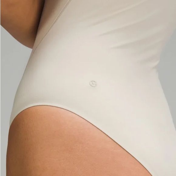 Lululemon Bodysuit- Women M -Never Worn - Picture 5 of 6